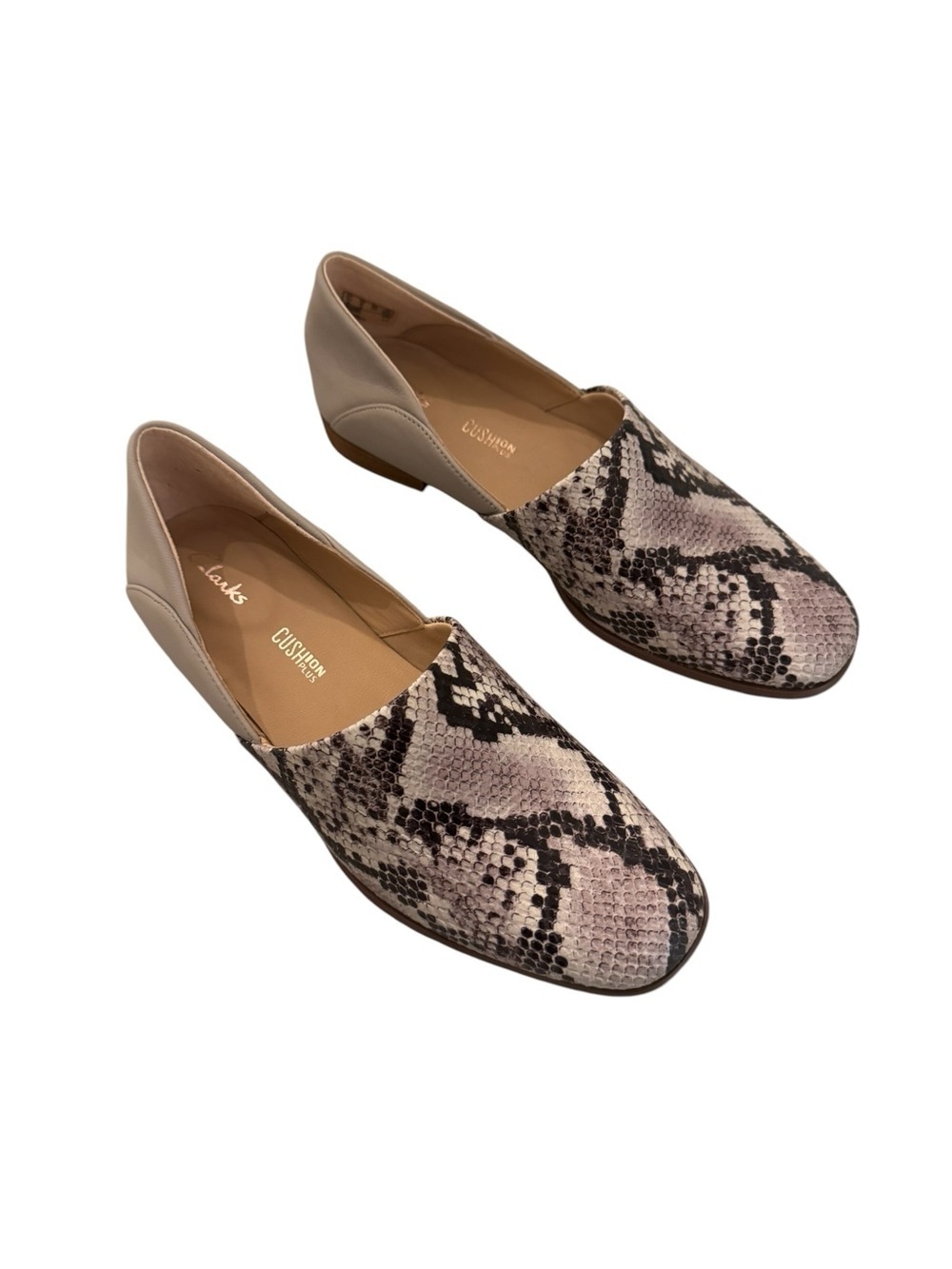 Clarks Pure Tone loafers in a grey snake combi print women’s size 6M